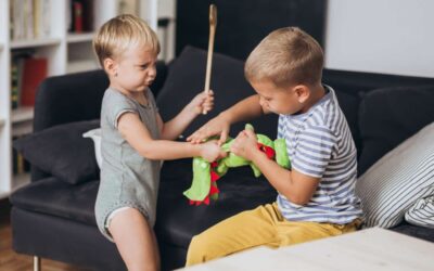 Wat kan ik doen als mijn kleuter ruzie heeft?